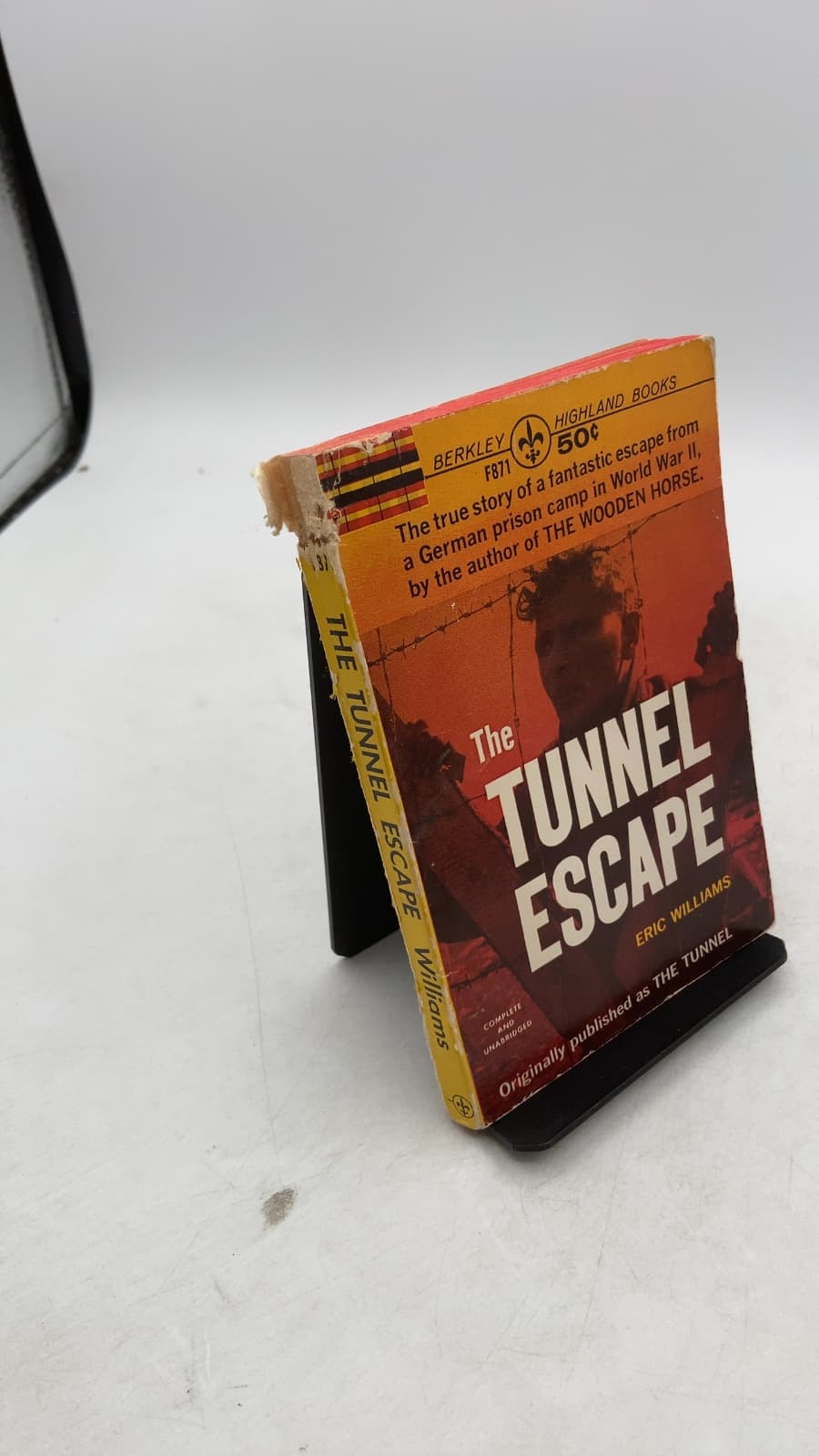 The Tunnel Escape by Eric Williams - front cover