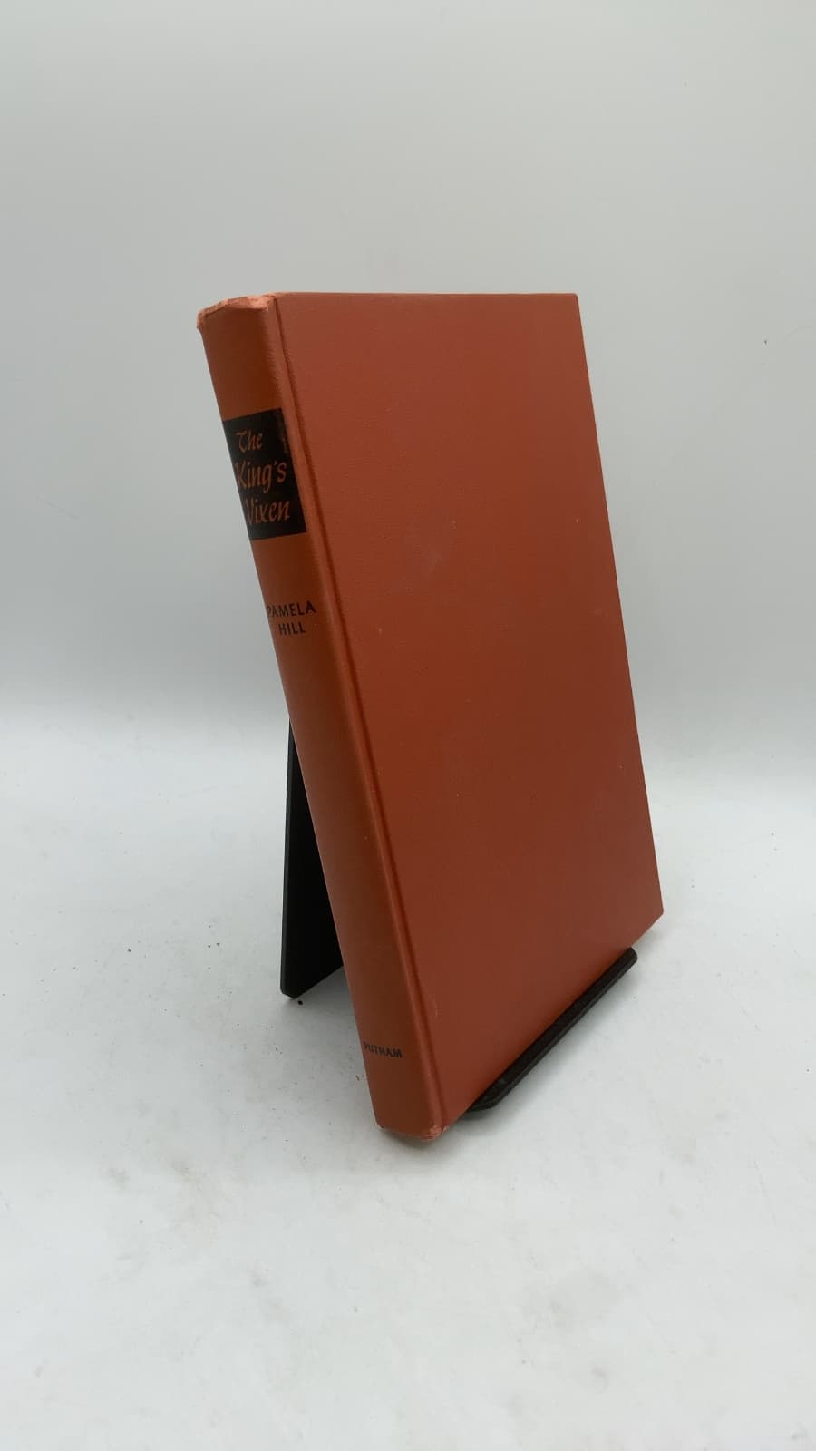 The King's Vixen by Pamela Hill - front cover