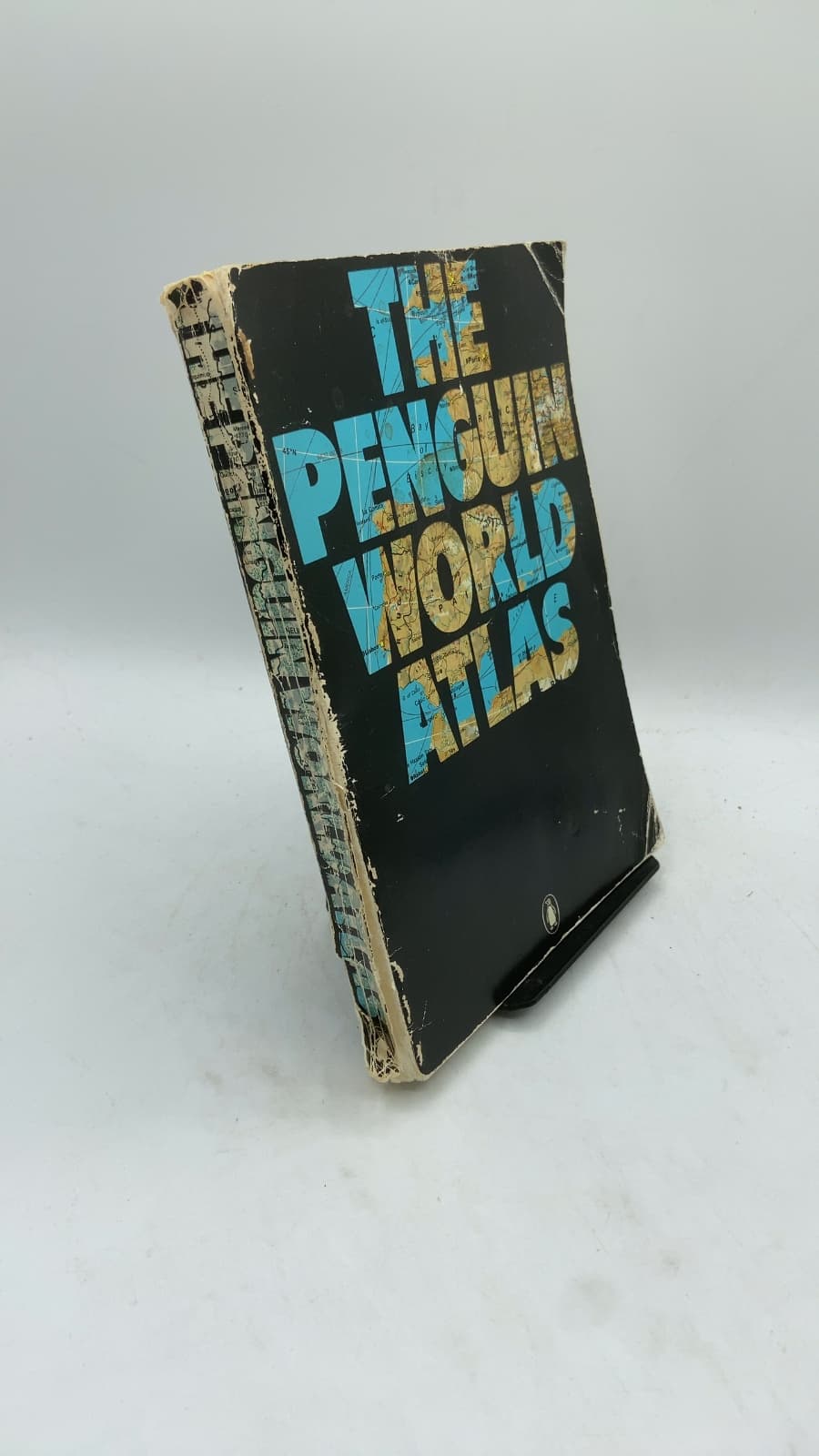 The Penguin World Atlas by Peter Hall (Geographic Editor) - front cover