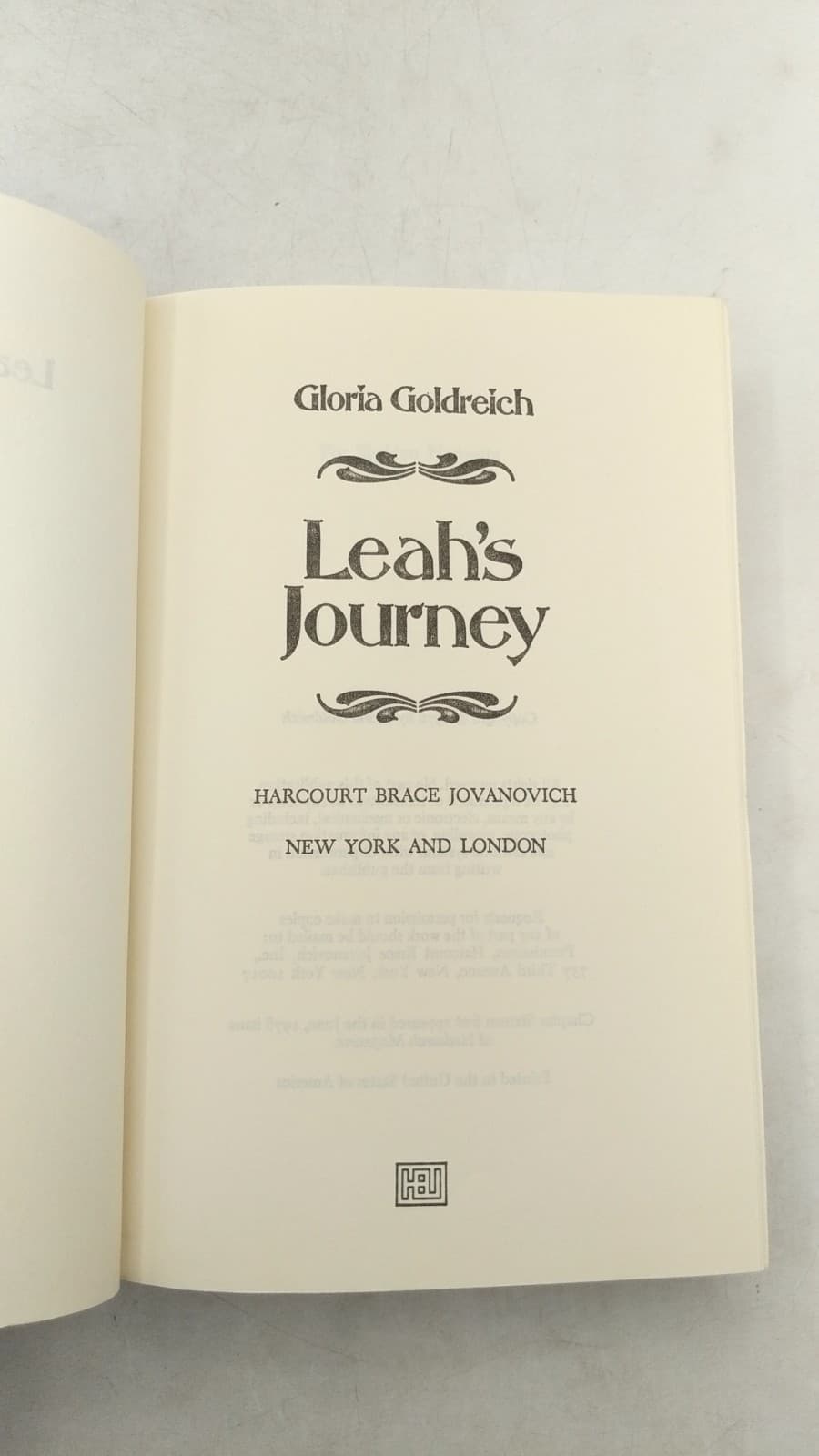 Leah's Journey by Gloria Goldreich - title page