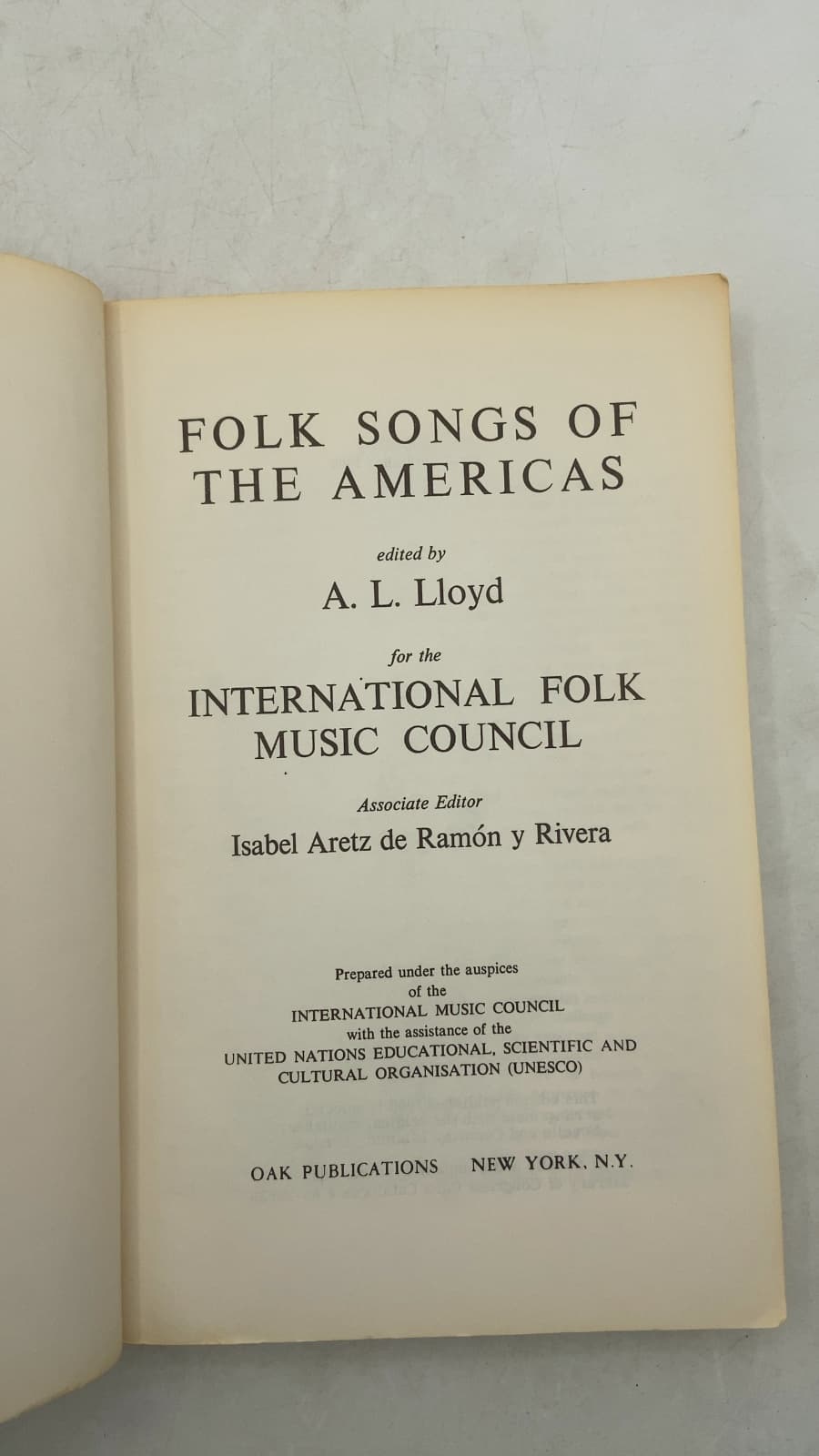 Folk Songs of the Americas by A. L. Lloyd, Isabel Aretz de Ramón y Rivera - title page