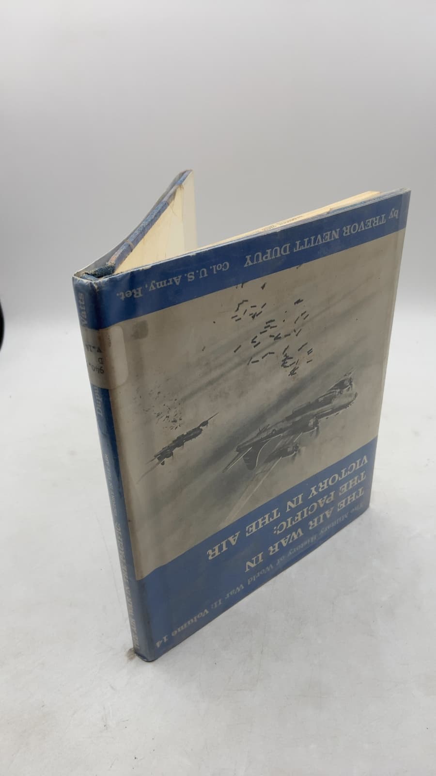 THE AIR WAR IN THE Pacific Victory IN THE AIR by Trevor Nevitt Dupuy - front cover