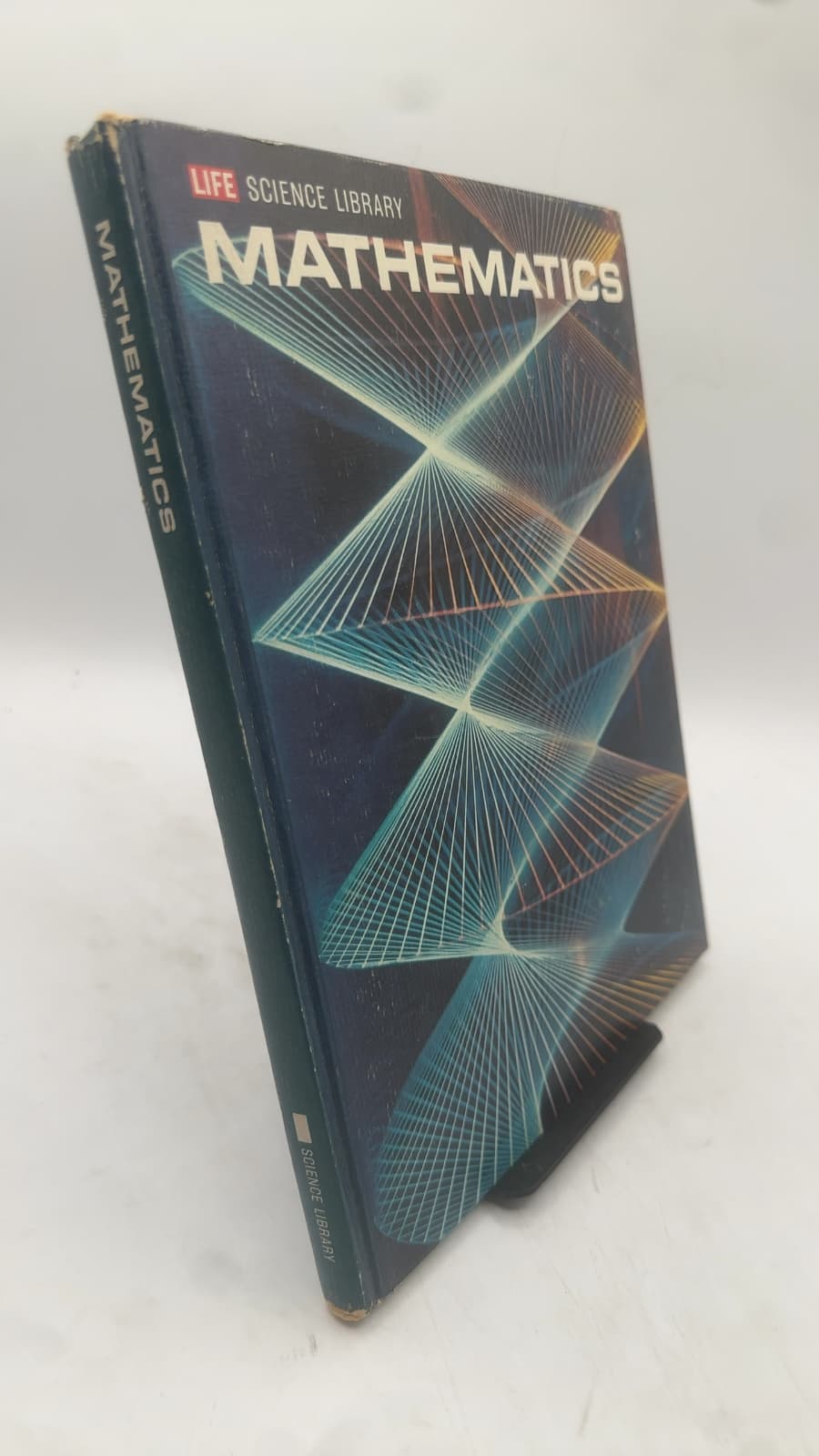 Mathematics by David Bergamini - front cover