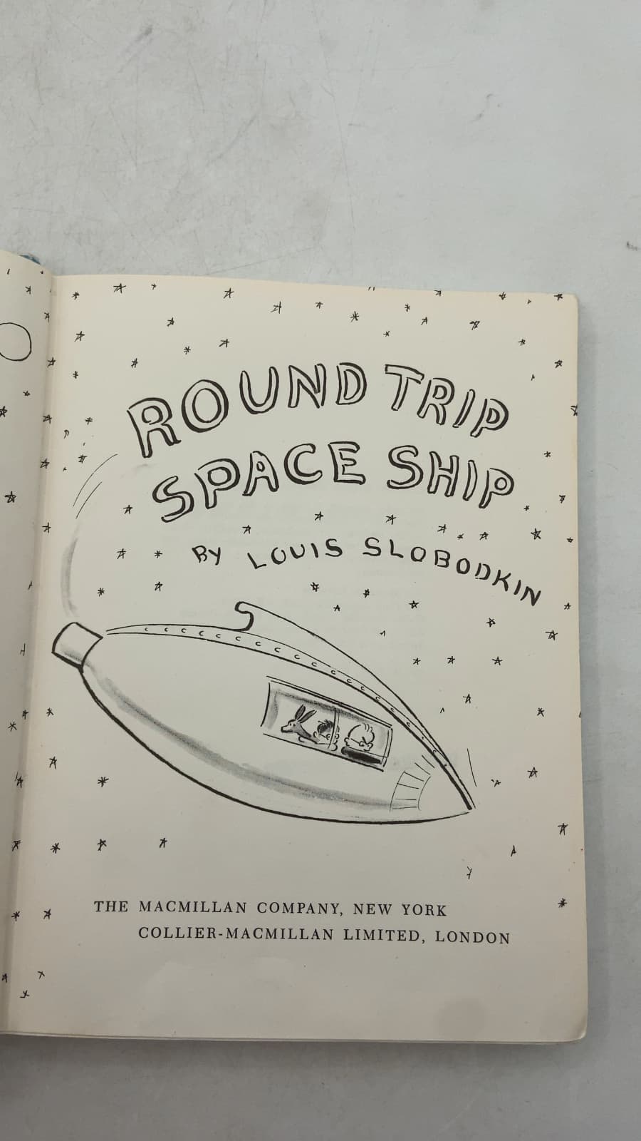 Round Trip Space Ship by Louis Slobodkin - title page