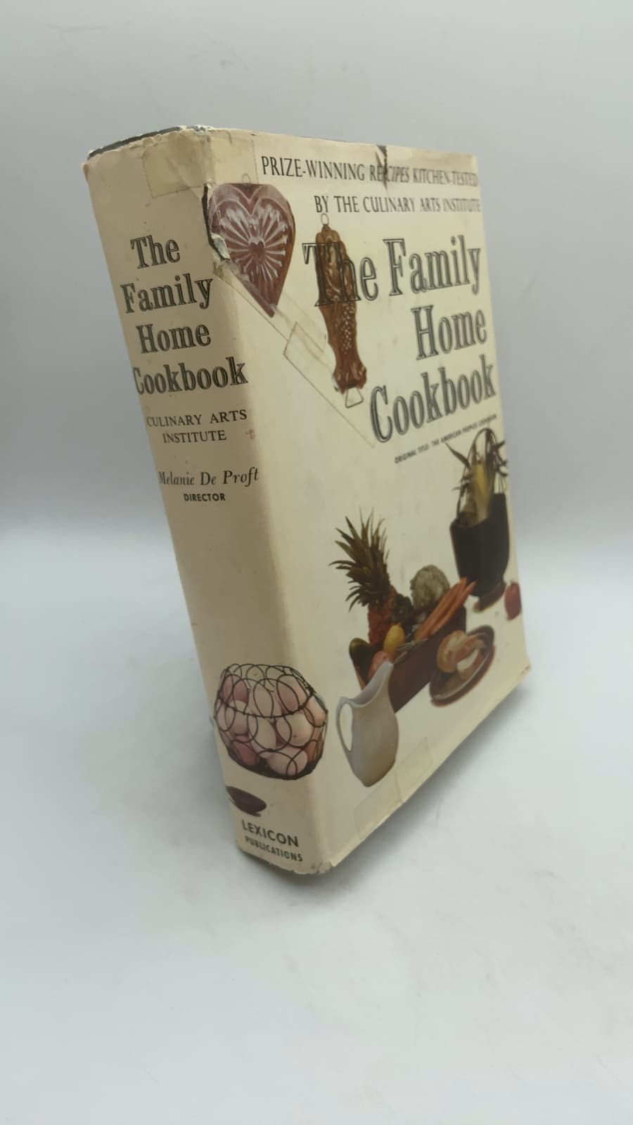 The Family Home Cookbook by Melanie De Proft - front cover