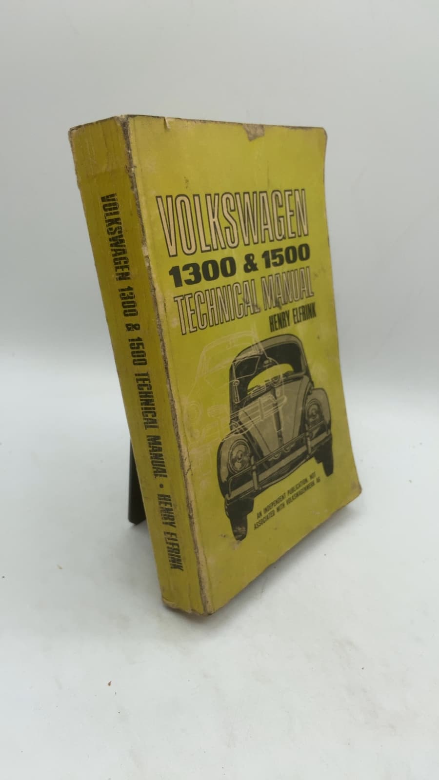 Volkswagen 1300 & 1500 Technical Manual by Henry Elfrink - front cover
