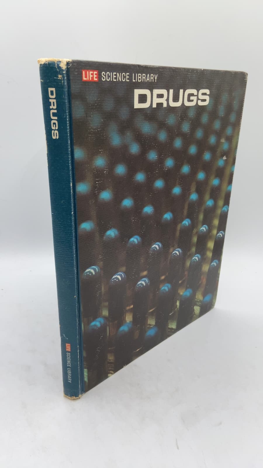 Drugs by Walter Modell, Alfred Lansing, and the Editors of Time-Life Books - front cover