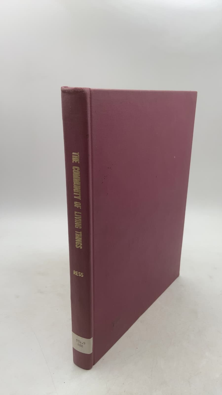 The Community of Living Things in Field and Meadow by Etta Schneider Ress, Ed.D. - front cover