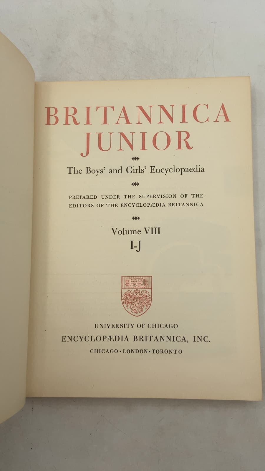 Britannica Junior: The Boys' and Girls' Encyclopaedia (Volume VIII, I-J) by Editors of the Encyclopaedia Britannica - title page