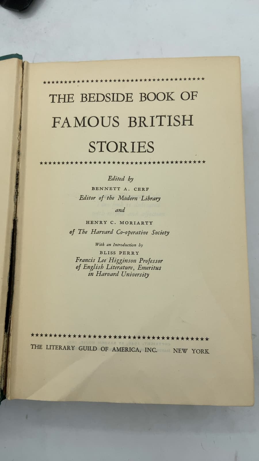 THE Bedside Book OF Famous British Stories by Bennett A. Cerf and Henry C. Moriarty (Editors) - title page
