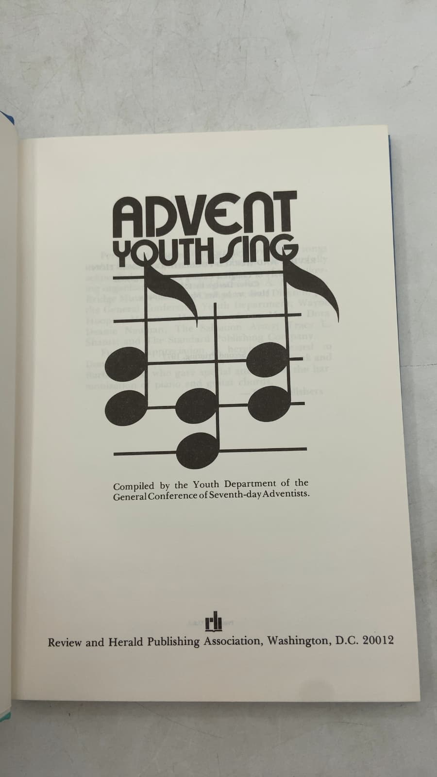 Advent Youth Sing by Youth Department of the General Conference of Seventh-day Adventists - title page