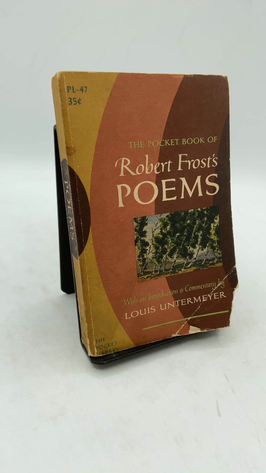 The Pocket Book of Robert Frost's Poems by Robert Frost - front cover