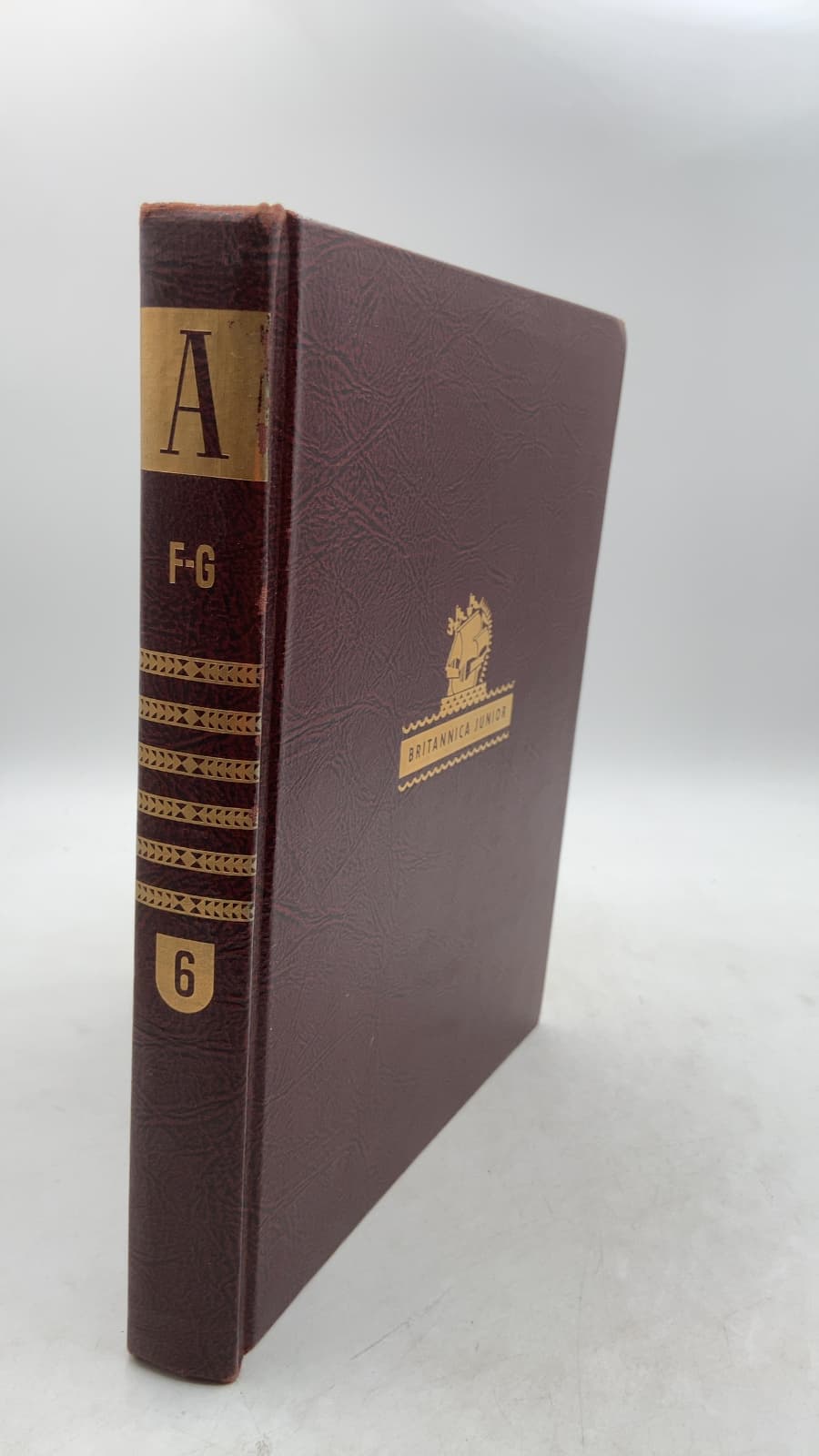Britannica Junior: The Boys' and Girls' Encyclopaedia (Volume VI, F-G) by Editors of the Encyclopaedia Britannica - front cover