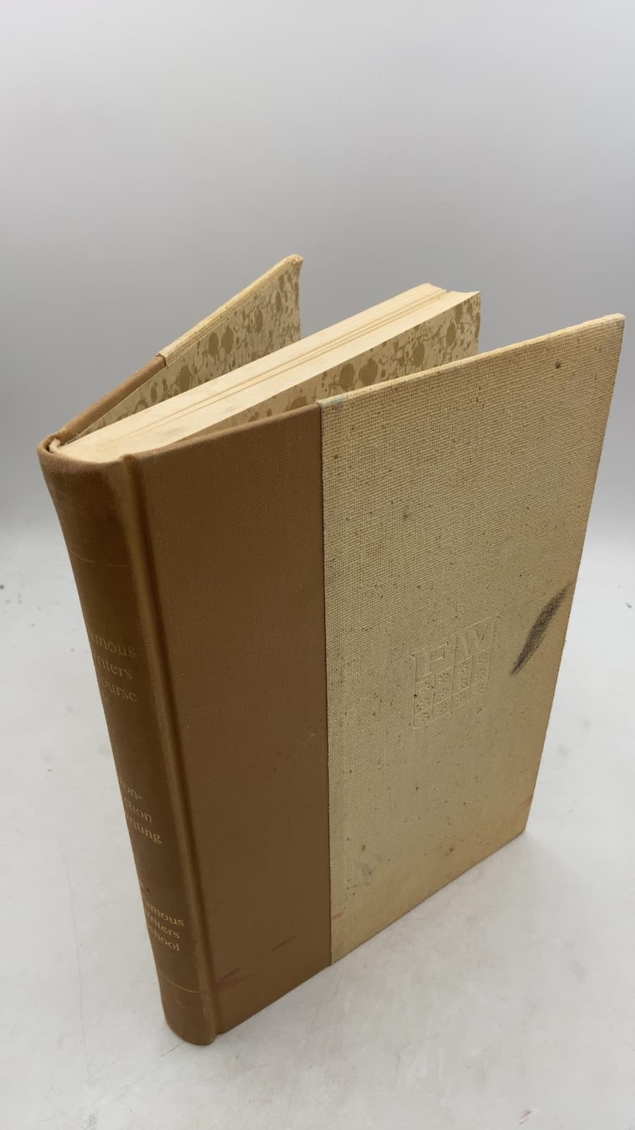 Famous Writers Non-Fiction Course: Article and Feature Writing Volume IV by Famous Writers School - front cover