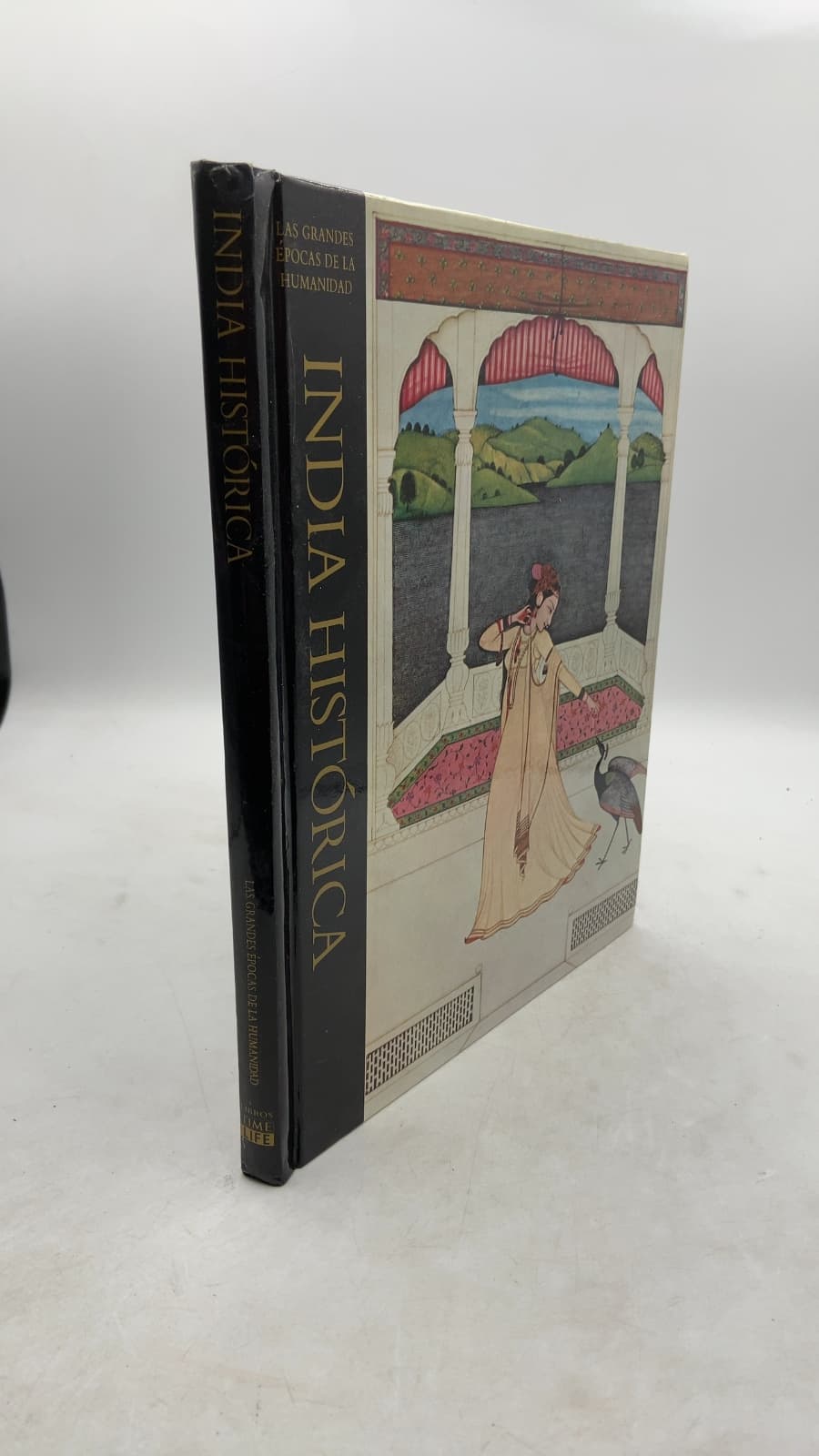 India Histórica by Lucille Schulberg - front cover