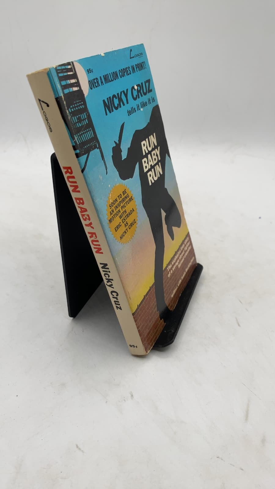 RUN Baby RUN by Nicky Cruz With Jamie Buckingham - front cover