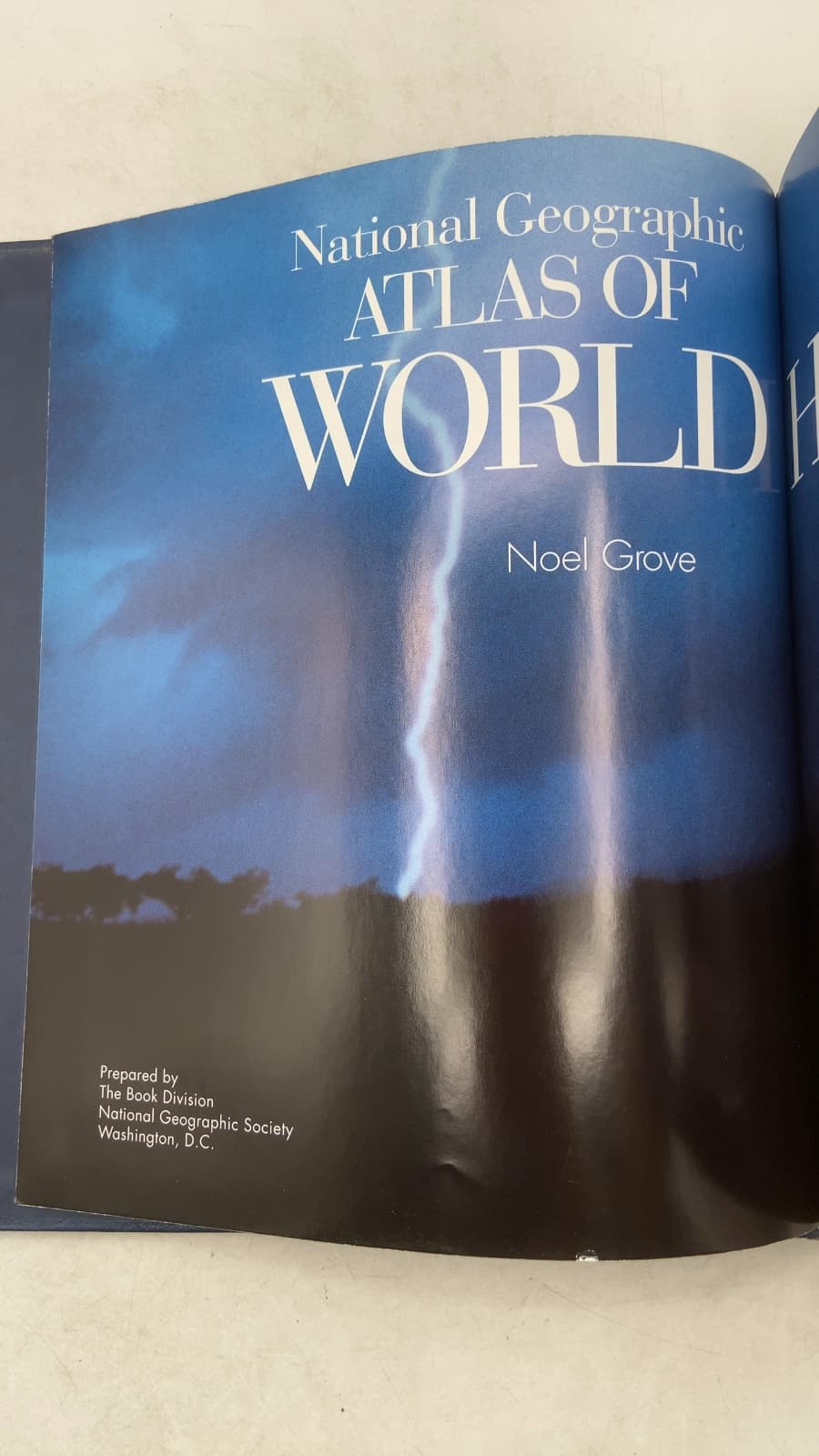 National Geographic Atlas of World History by Noel Grove - title page