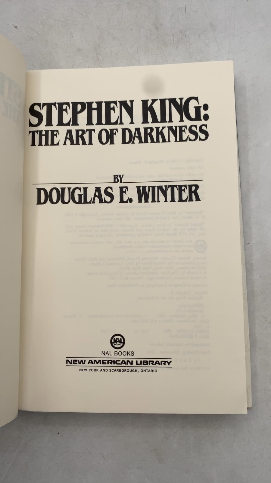 Stephen King: The Art of Darkness by Douglas E. Winter - title page