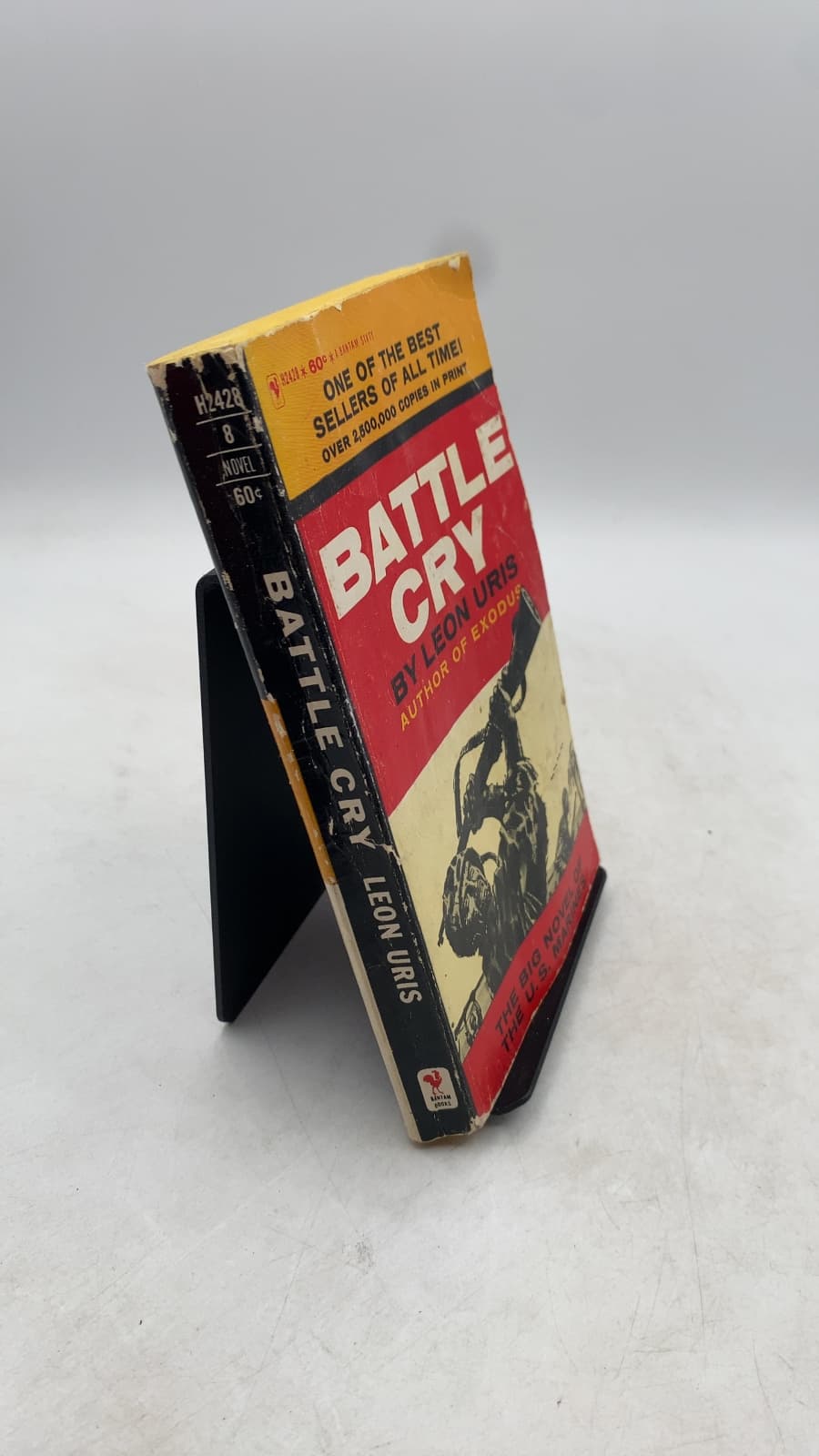 Battle CRY by Leon Uris - front cover
