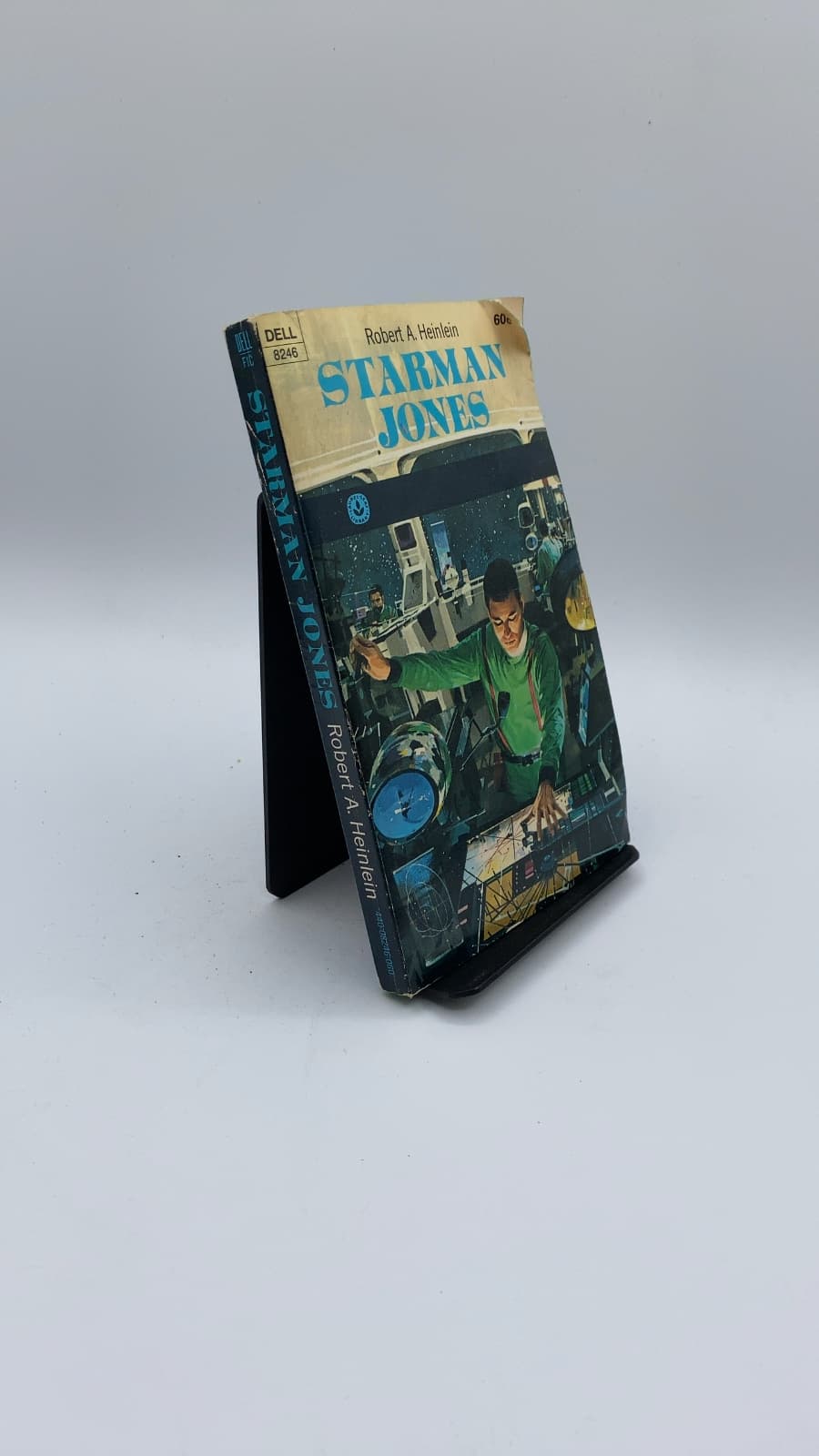 Starman Jones by Robert A. Heinlein - front cover