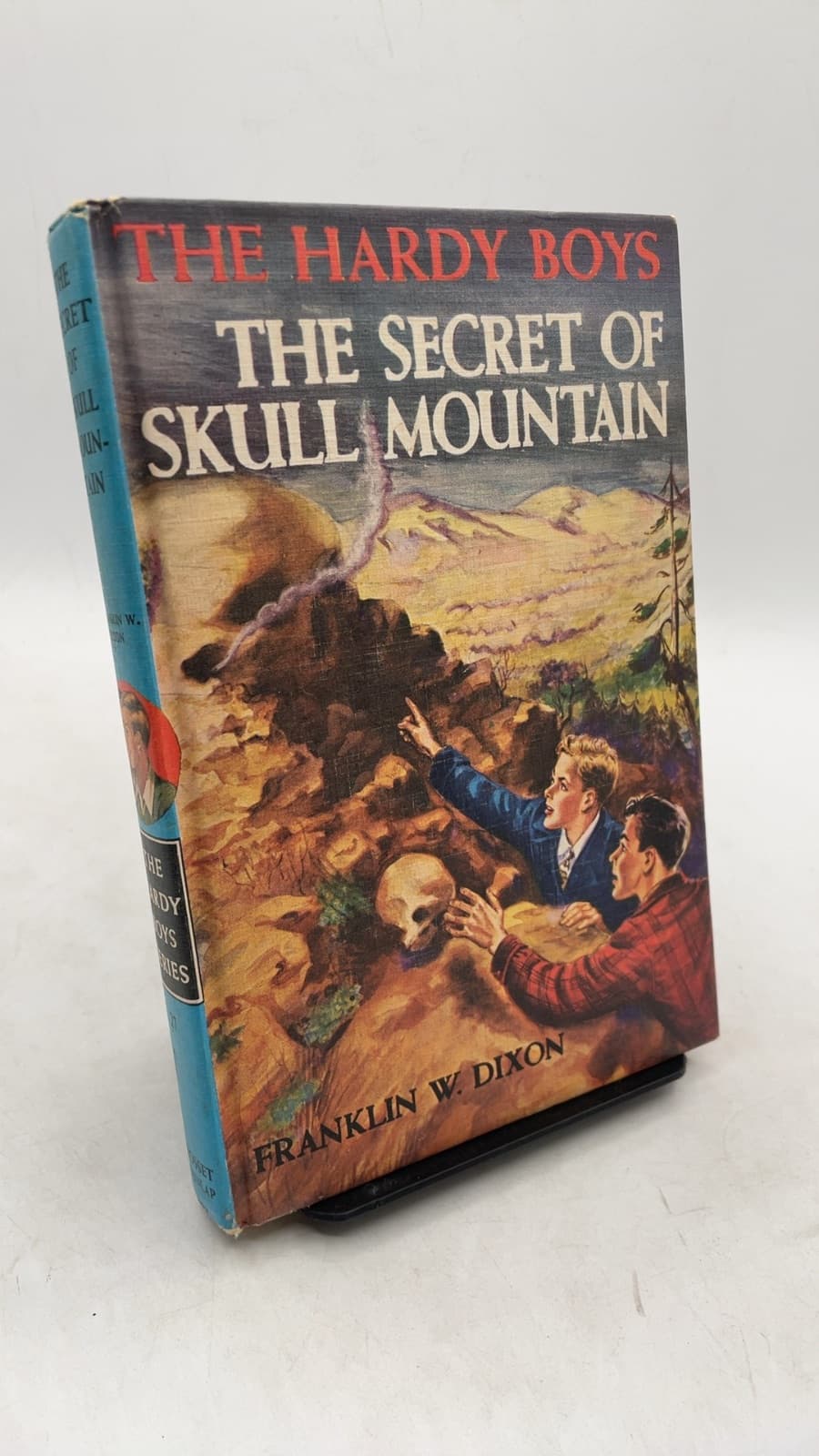 The Secret of Skull Mountain by Franklin W. Dixon - front cover