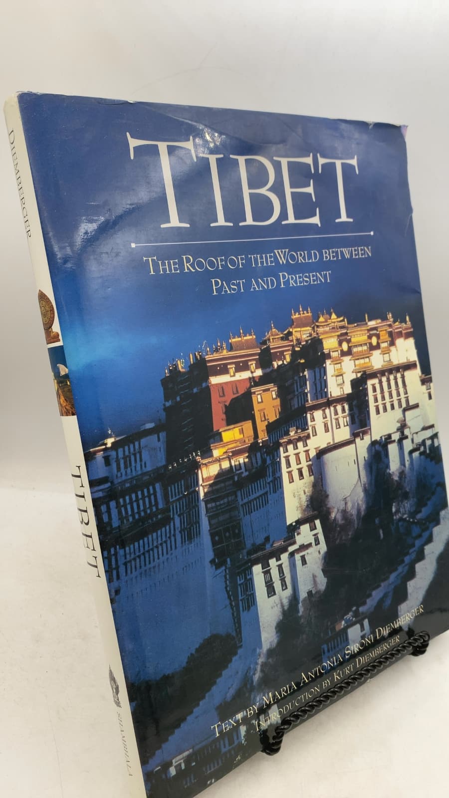 Tibet: The Roof of the World Between Past and Present by Maria Antonia Sironi Diemberger - front cover