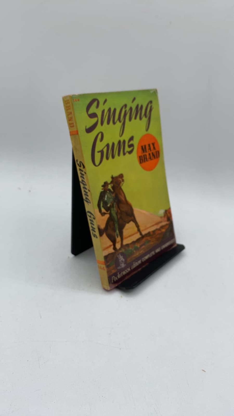Singing Guns by Max Brand - front cover