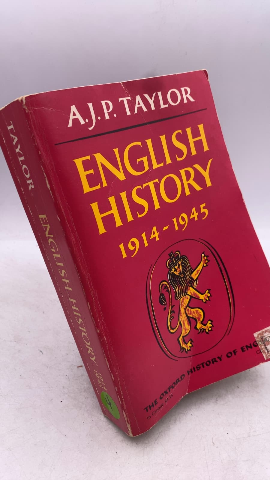 English History 1914-1945 by A. J. P. Taylor - front cover
