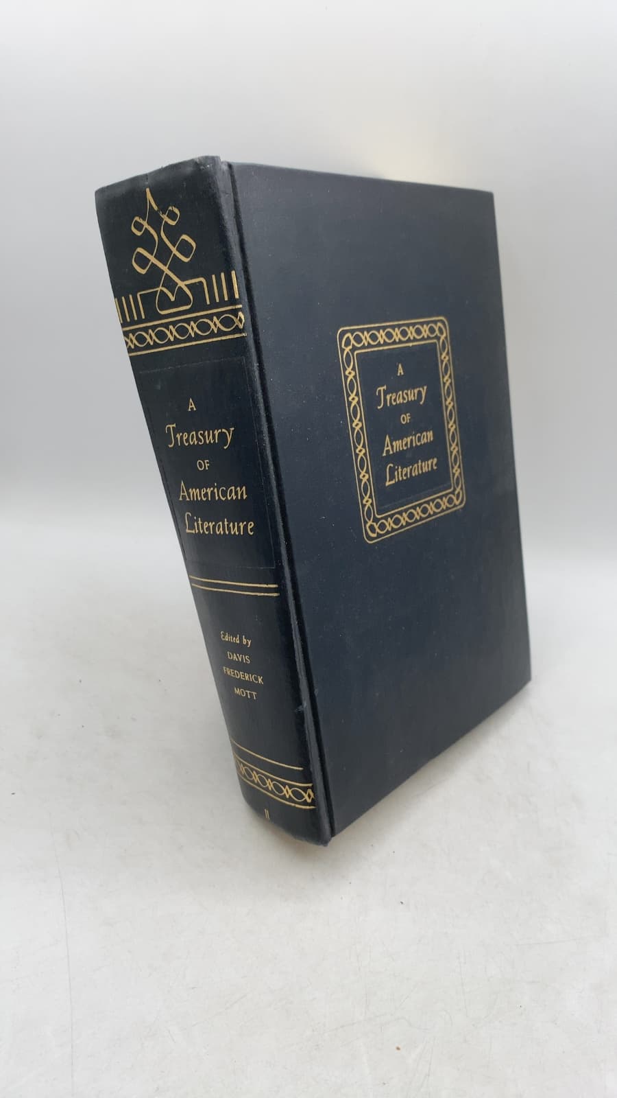 A Treasury of American Literature, Volume II by Joe Lee Davis, John T. Frederick, Frank Luther Mott - front cover