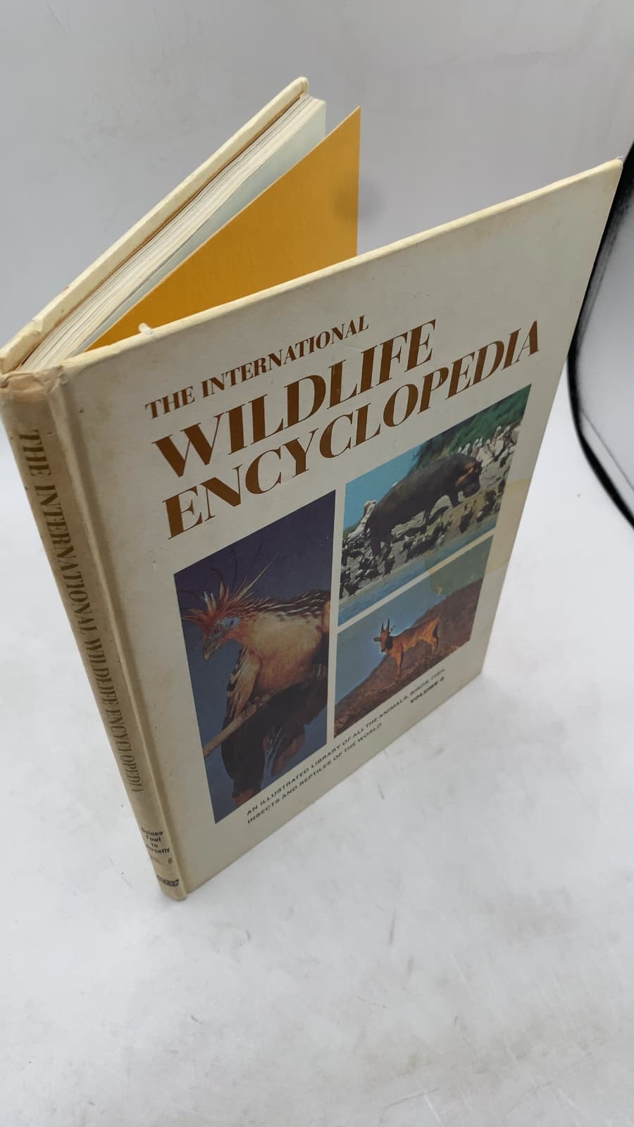 The International Wildlife Encyclopedia, Volume 8 - front cover