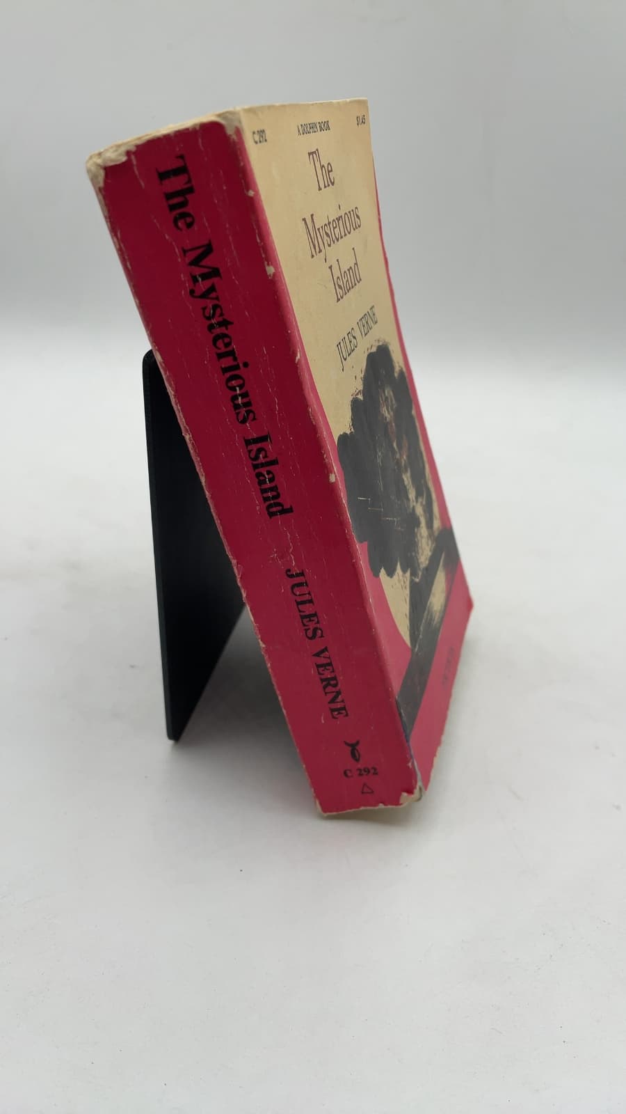 The Mysterious Island: The Modern Robinson Crusoe by Jules Verne - front cover