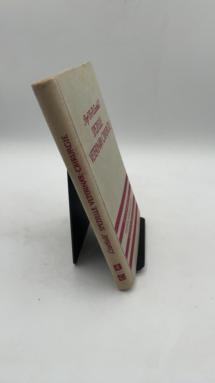 Grundriss der speziellen Chirurgie für Studierende und Tierärzte by Prof. Dr. Alfred Leuthold - front cover