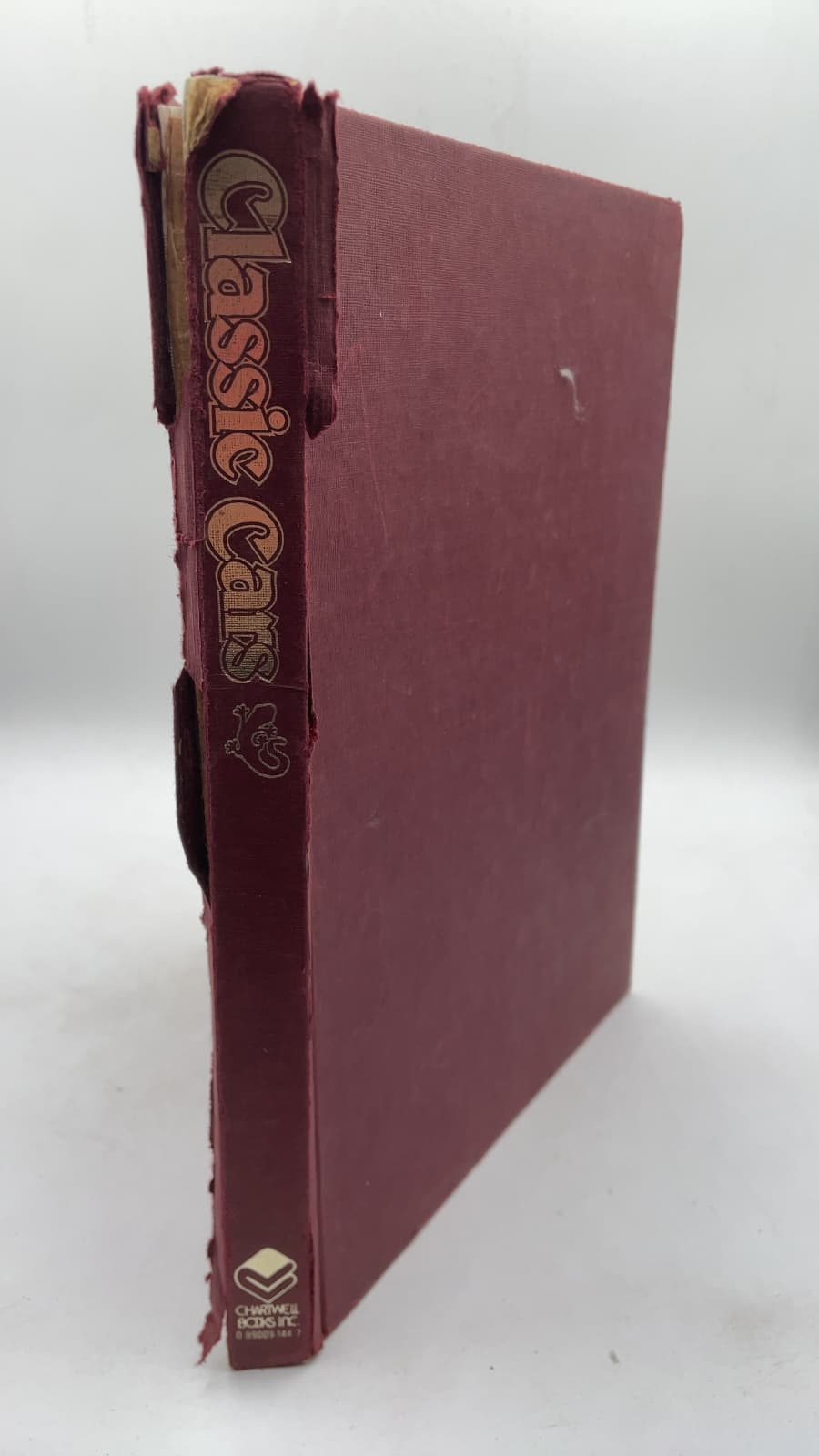 The Encyclopedia of the World's Classic Cars by Graham Robson - front cover