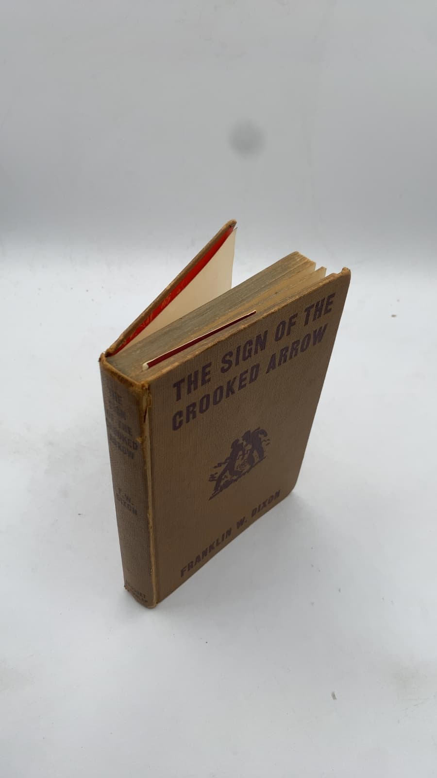 The Sign of the Crooked Arrow by Franklin W. Dixon - front cover