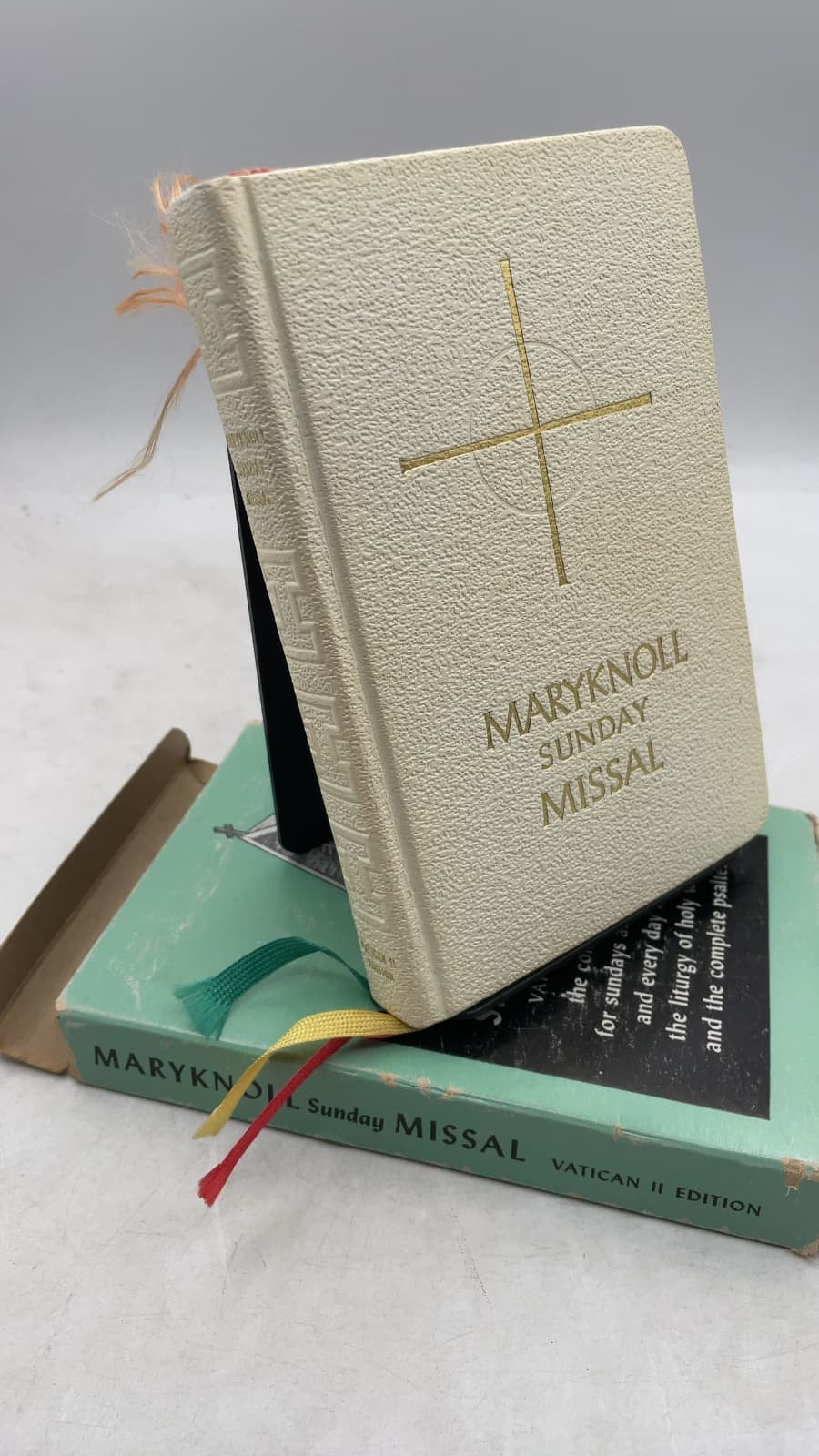 Maryknoll Sunday Missal by The Maryknoll Fathers - front cover