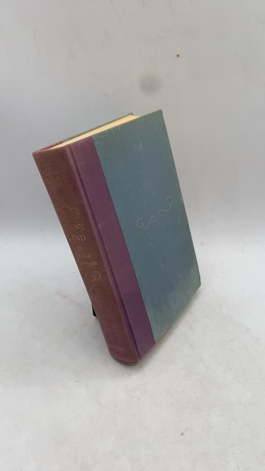 Jenny Lind: The Swedish Nightingale by Gladys Denny Shultz - front cover
