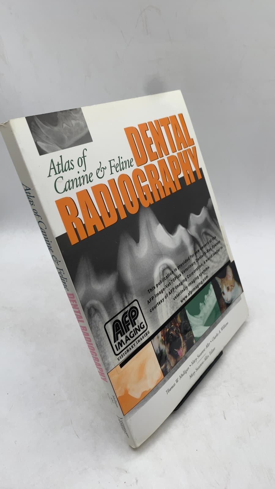 Atlas of Canine & Feline Dental Radiography by Thomas W. Mulligan, Mary Suzanne Aller, Charles A. Williams - front cover