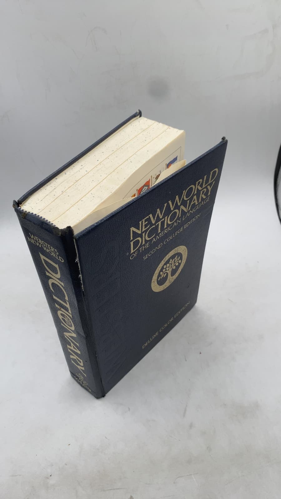 Webster's New World Dictionary of the American Language, Second College Edition, Deluxe Color Edition by David B. Guralnik, Editor in Chief - front cover