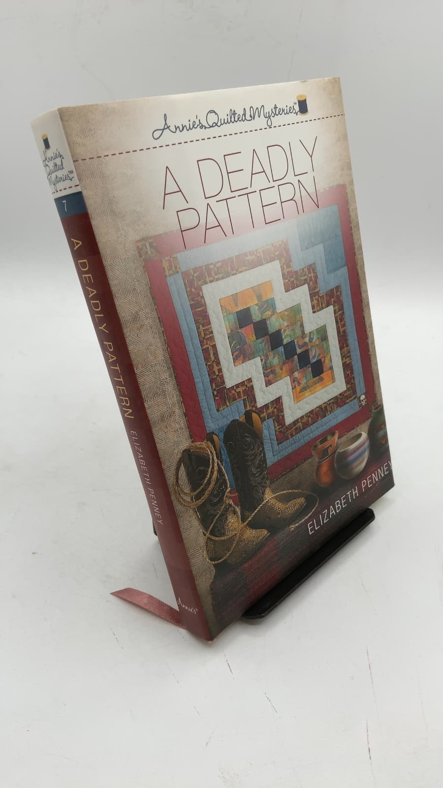 A Deadly Pattern by Elizabeth Penney - front cover