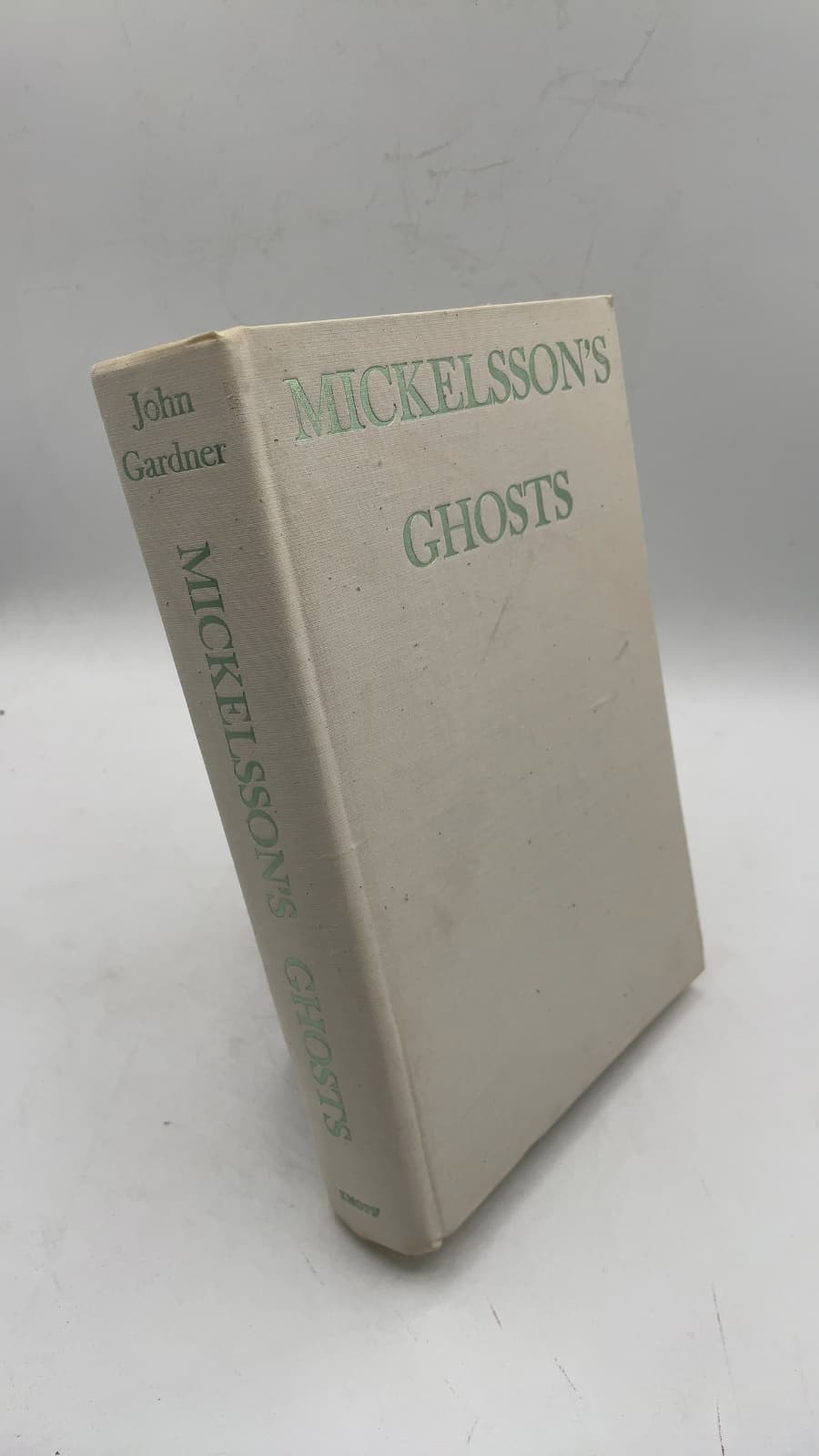 Mickelsson's Ghosts by John Gardner - front cover