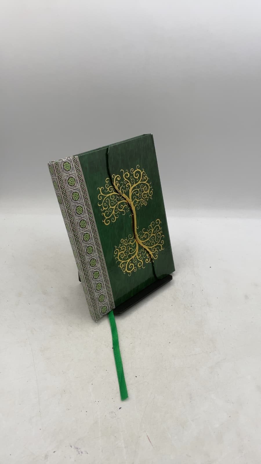 Celtic Tree by Lo Scarabeo - front cover