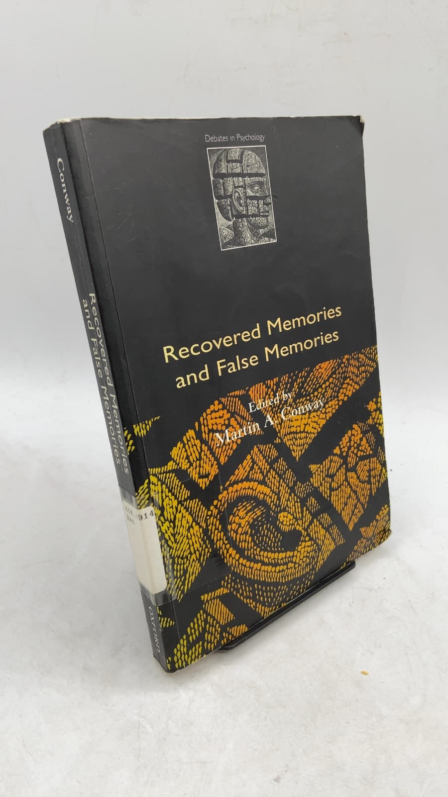 Recovered Memories and False Memories by Martin A. Conway - front cover