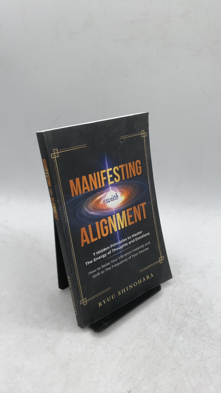 Manifesting with Alignment: 7 Hidden Principles to Master the Energy of Thoughts and Emotions by Ryuu Shinohara - front cover