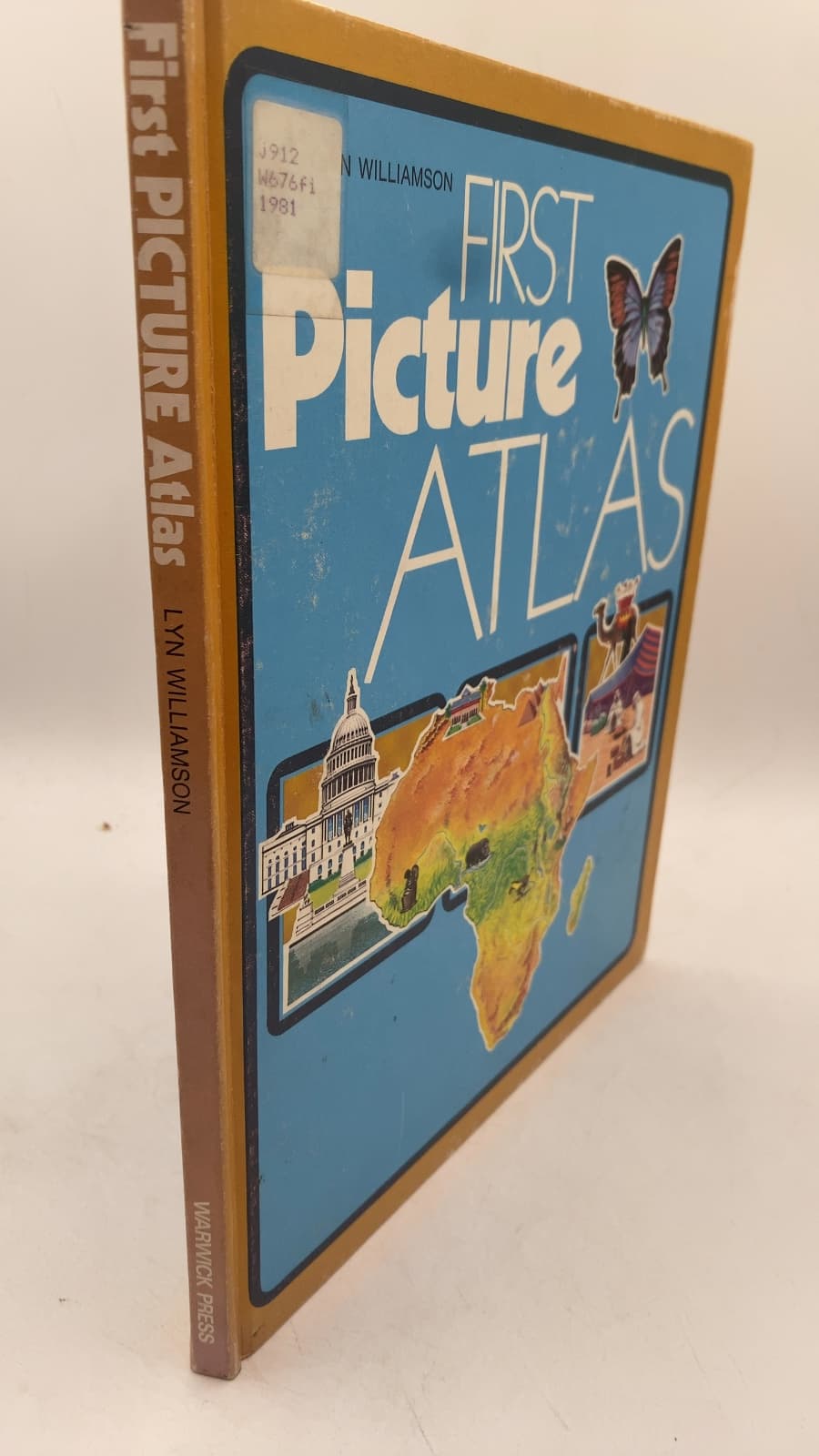 First Picture Atlas by Lyn Williamson - front cover