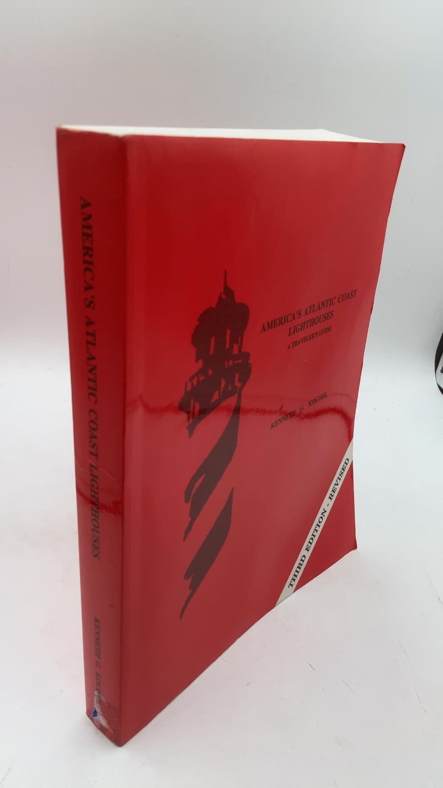 America's Atlantic Coast Lighthouses A Traveler's Guide by Colonel Kenneth G. Kochel, U.S. Army (Retired) - front cover