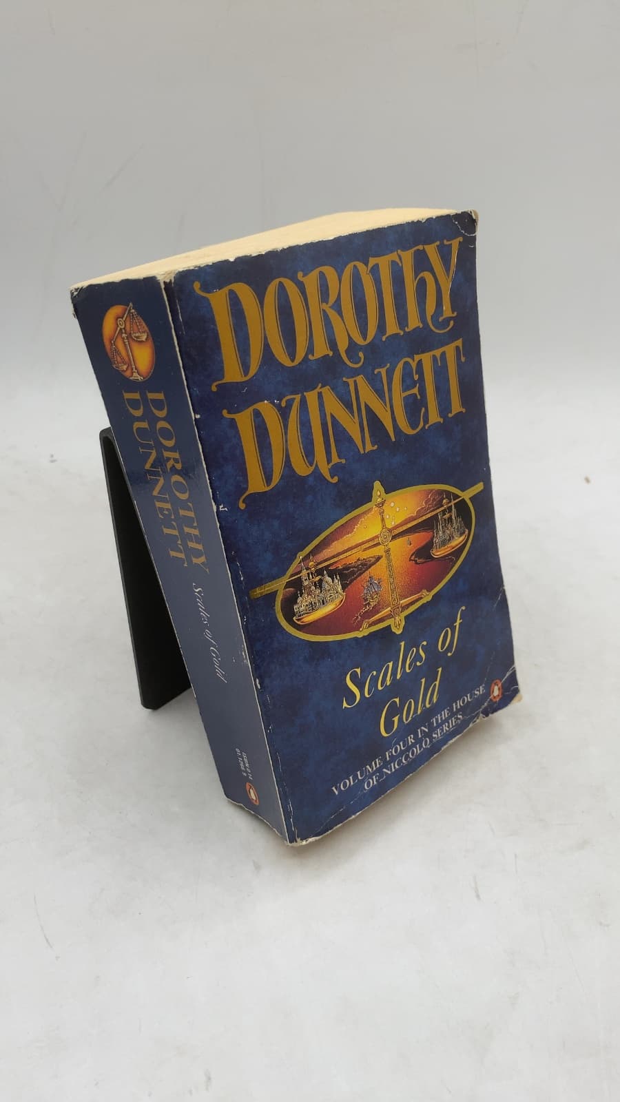 Scales of Gold by Dorothy Dunnett - front cover