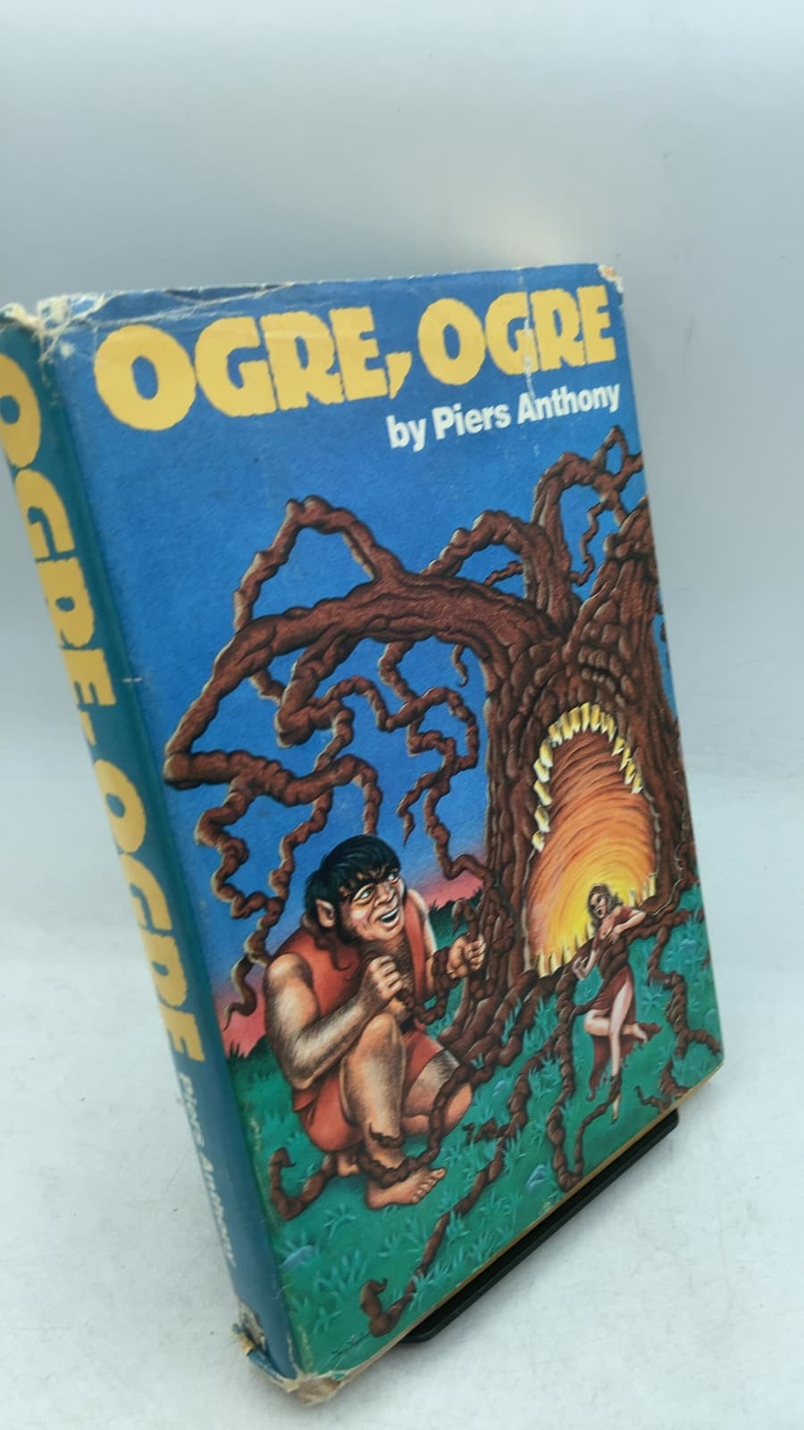 Ogre, Ogre by Piers Anthony - front cover
