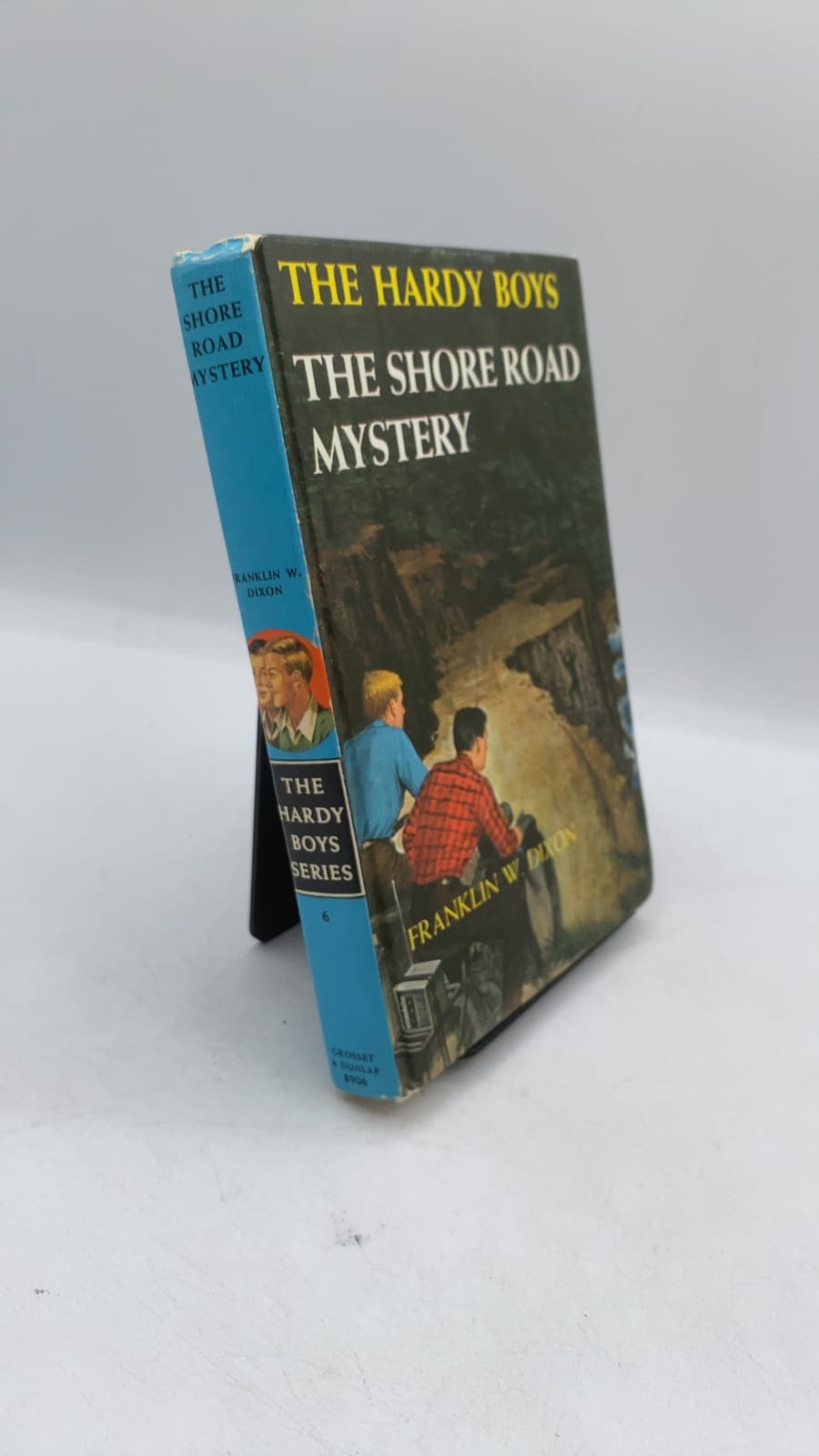 THE Shore Road Mystery by Franklin W. Dixon - front cover
