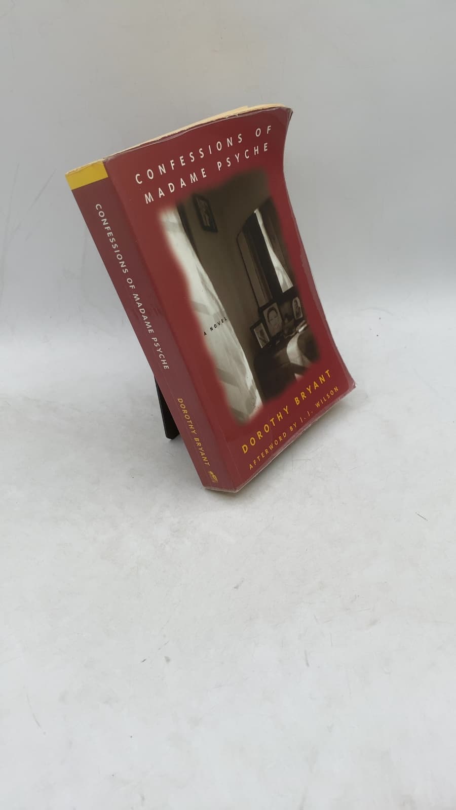 Confessions of Madame Psyche: Memoirs and Letters of Mei-Li Murrow by Dorothy Bryant - front cover