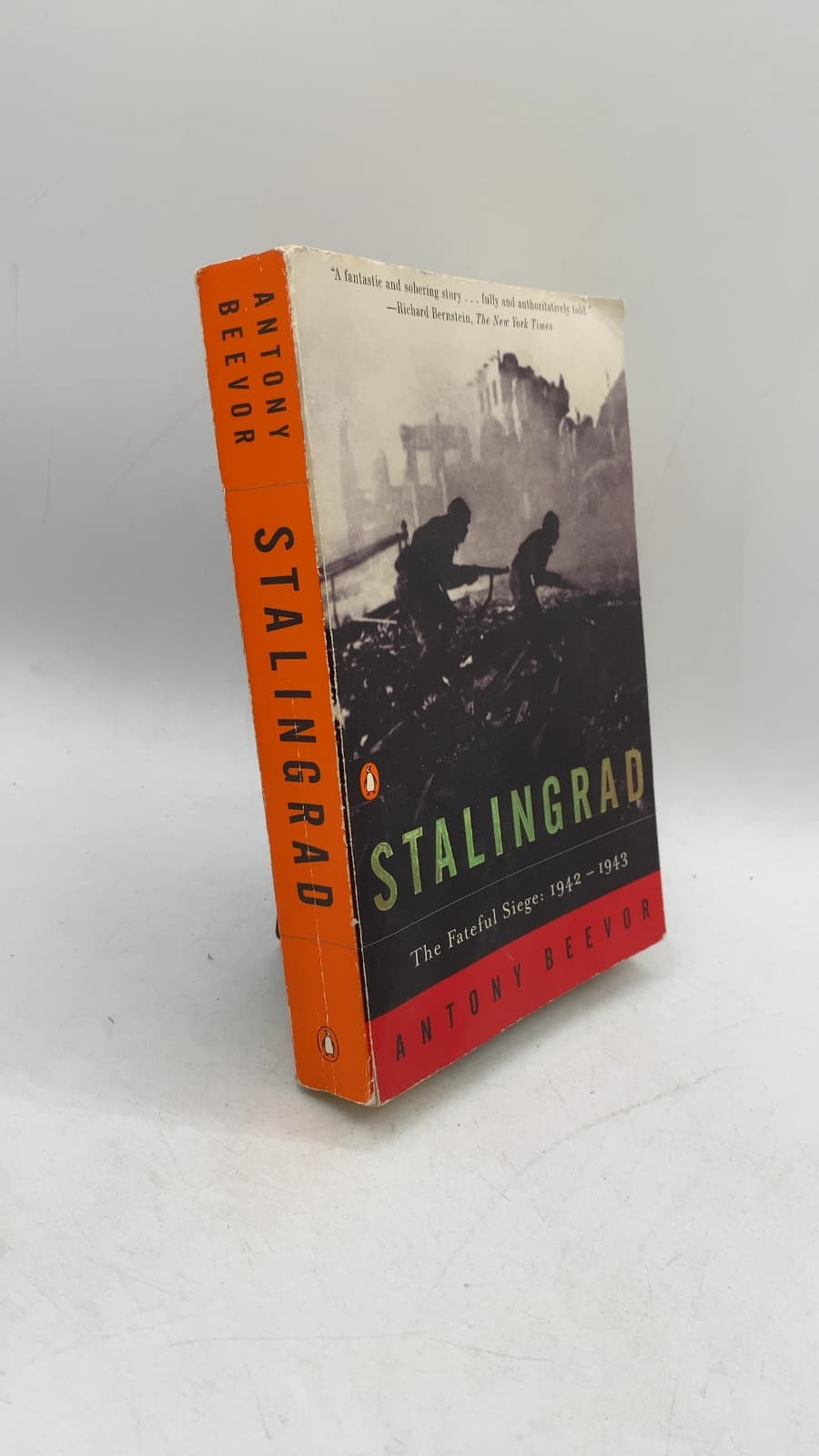 Stalingrad: The Fateful Siege: 1942-1943 by Antony Beevor - front cover